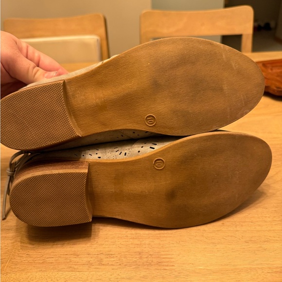 Elegant Perforated Women's Ankle Booties - Picture 6 of 6